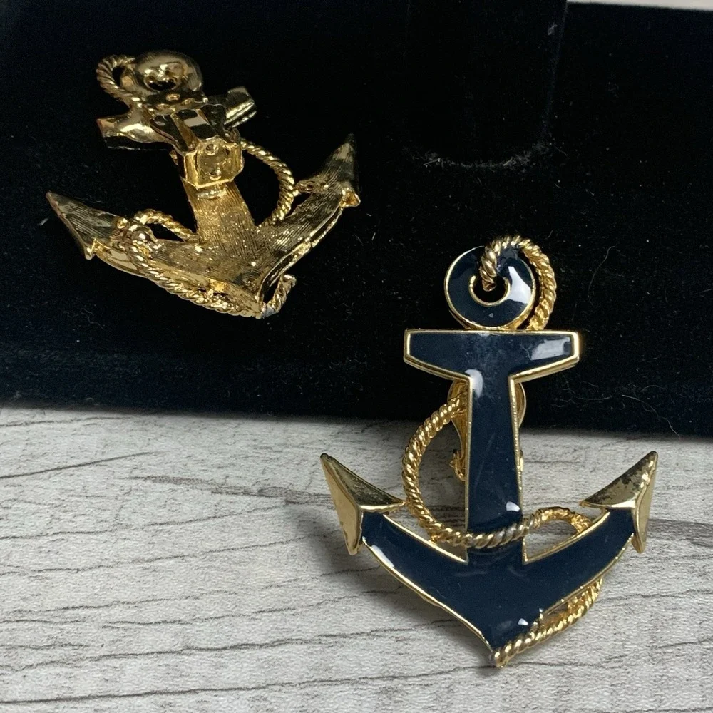 Earrings‎ Blue  Enamel Clip On Gold Tone Rope Around Anchor Sea Nautical Captain